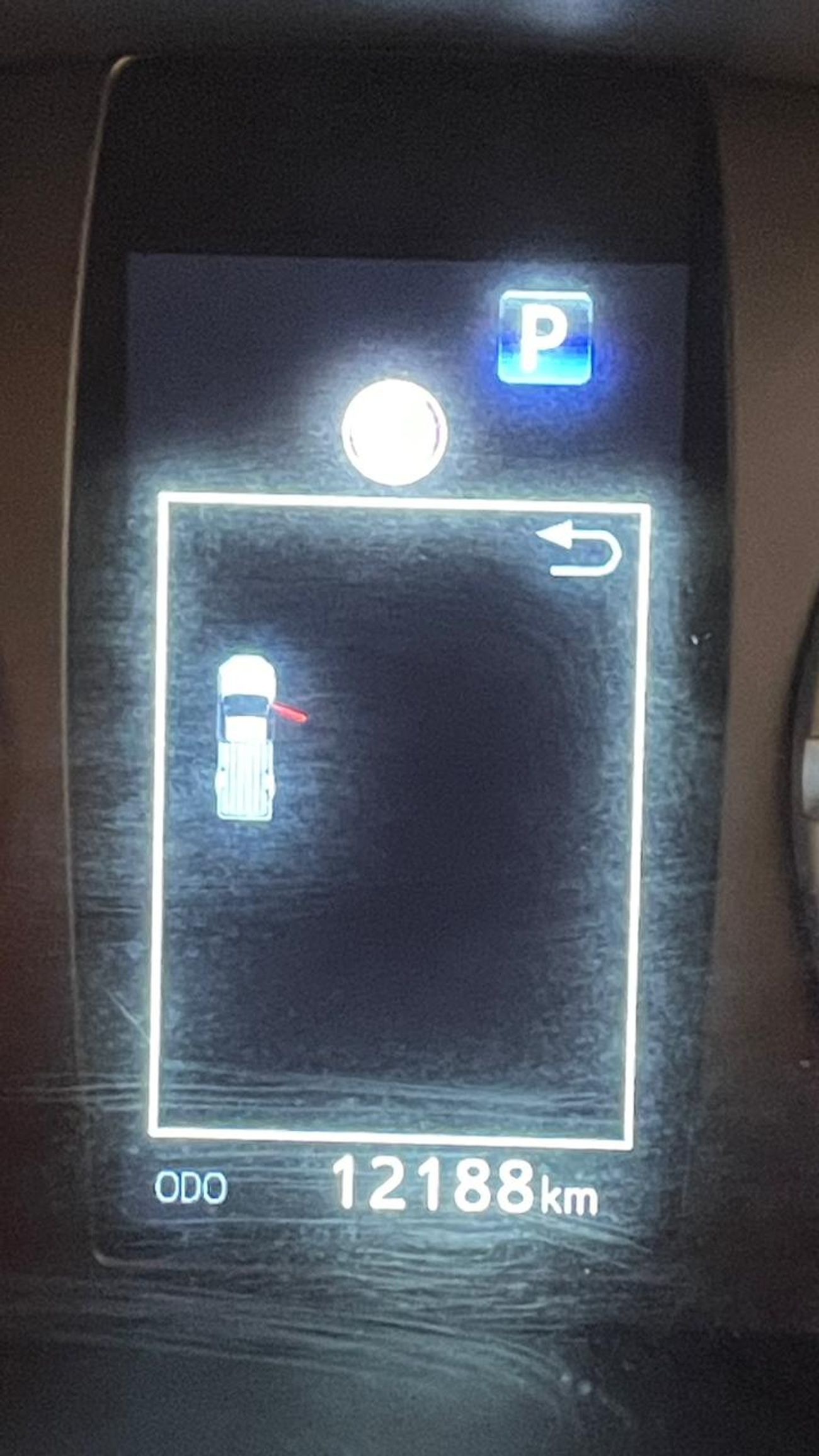 Toyota Hilux DIESEL 2.8 LITER  ,RIGHT HAND DRIVE ,AUTOMATIC GEAR