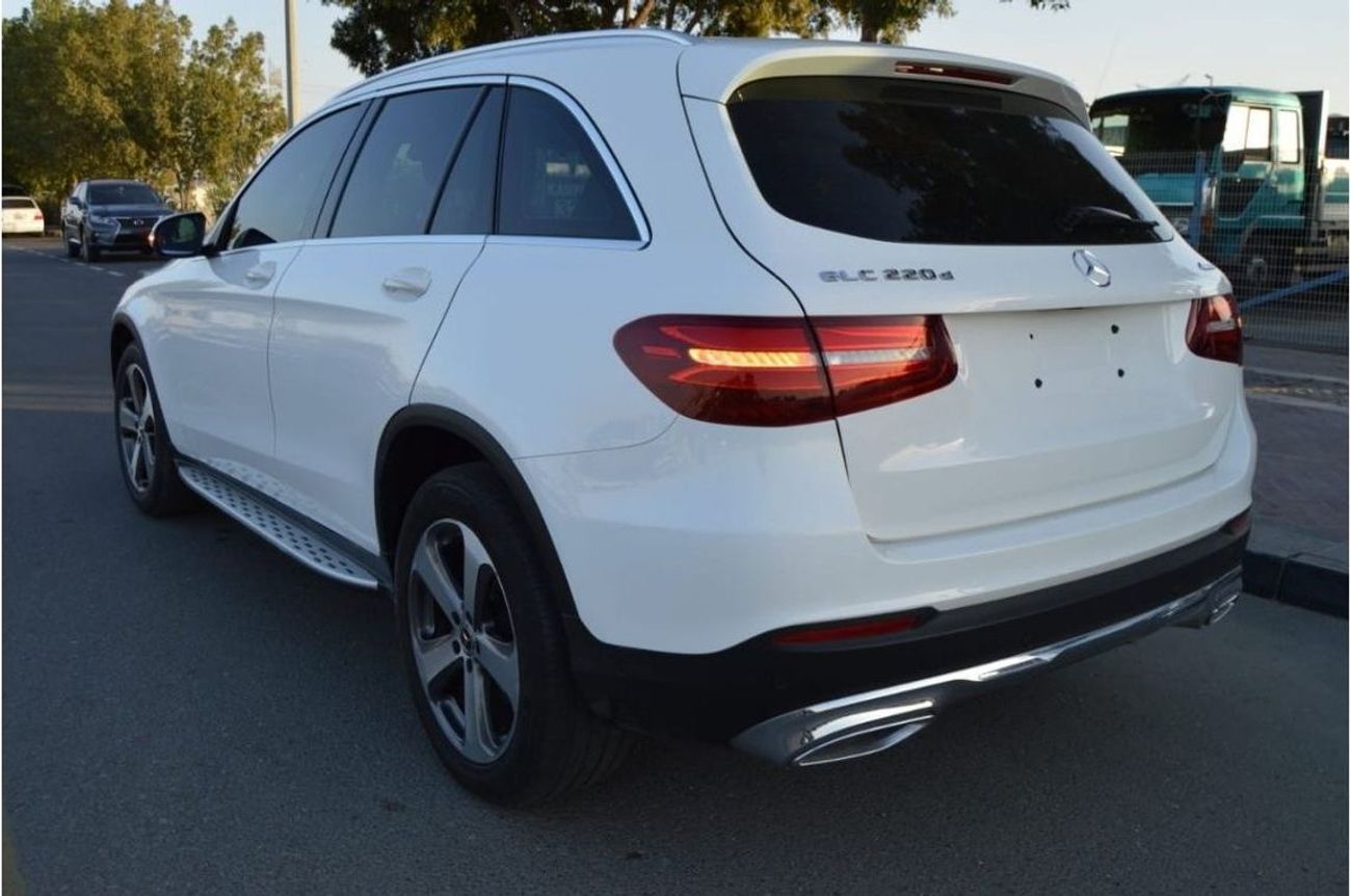 Mercedes-Benz GLC 200 Full option leather seats clean car