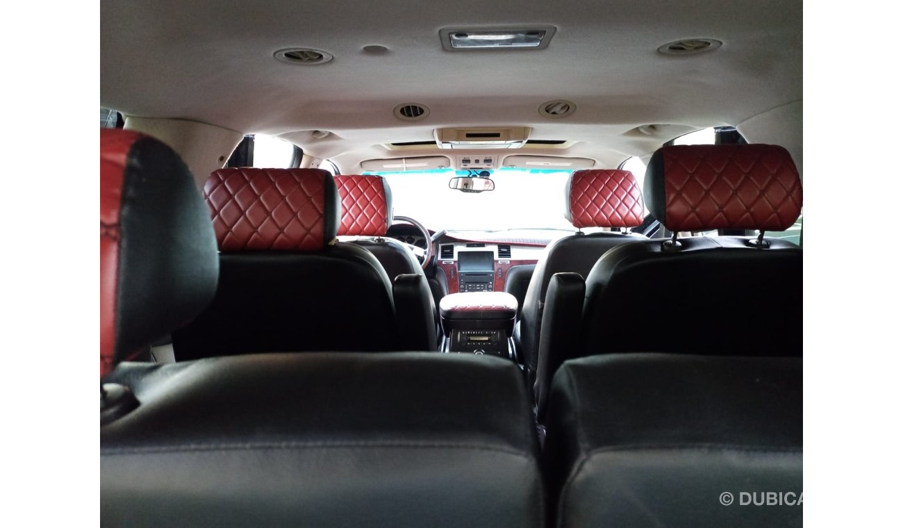 Cadillac Escalade 2007 model import number one leather hatch Forel cruise control screen control in excellent conditio