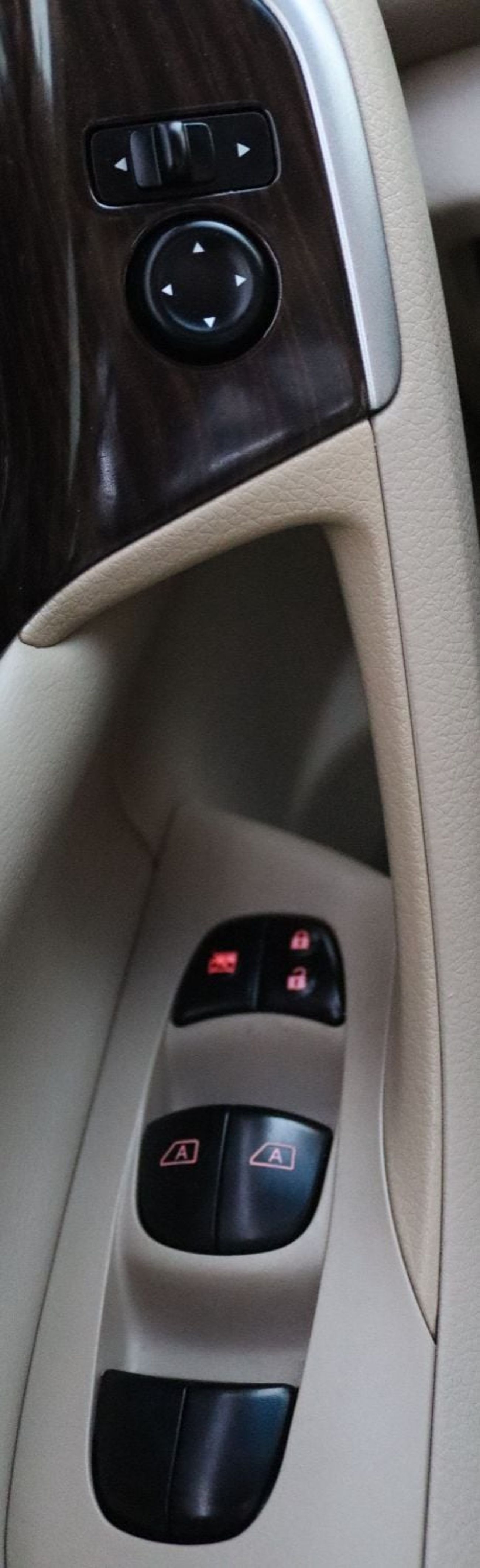 نيسان ألتيما نيسان ألتيما -2015 - خليجى - بمحرك 3.5 - بدون حوادث - وبحاله ممتازه