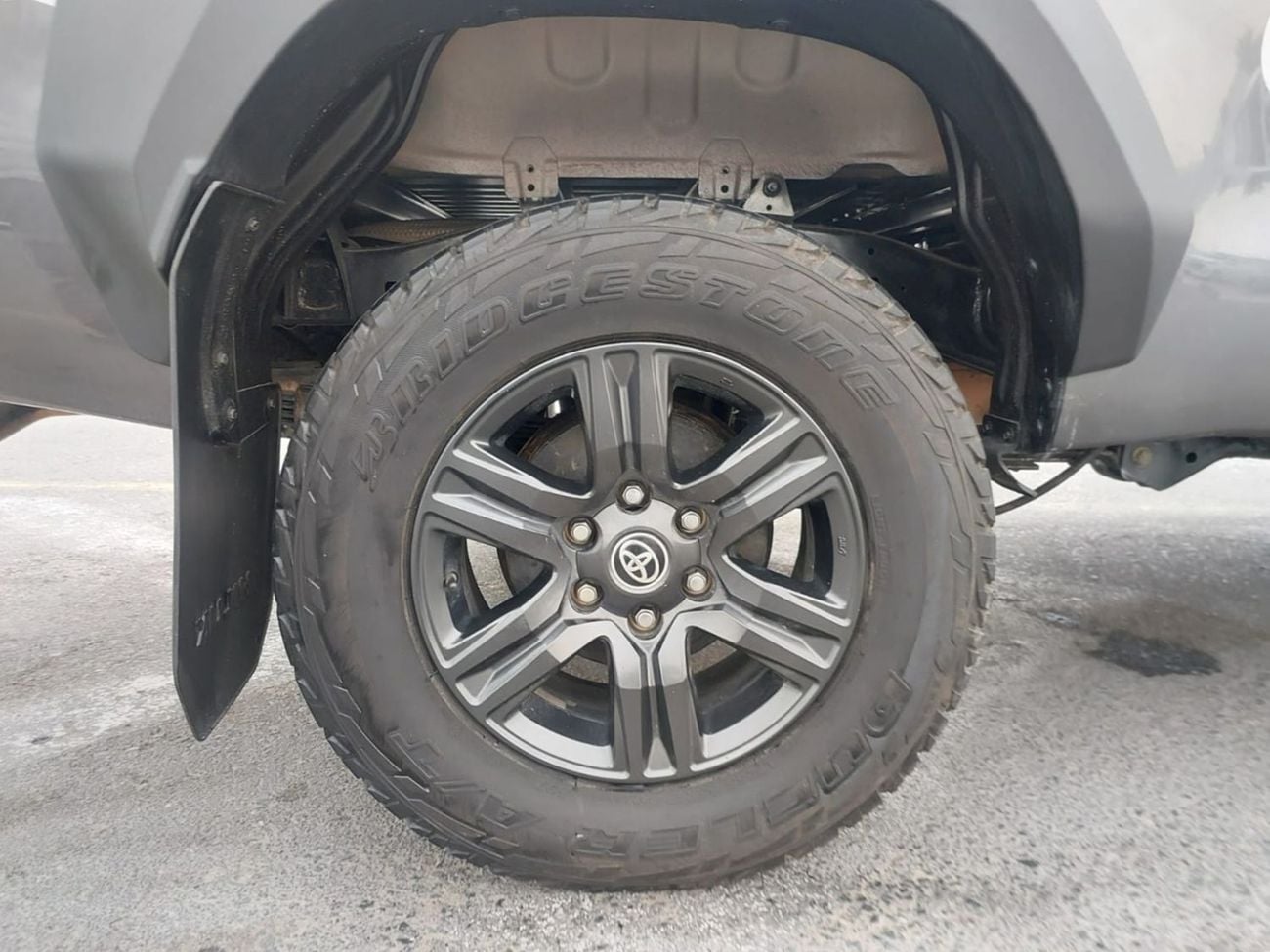 Toyota Hilux TOYOTA HILUX PICKUP RHD 2018 MODEL 2.8 L DIESEL AUTOMATIC(PM63198)