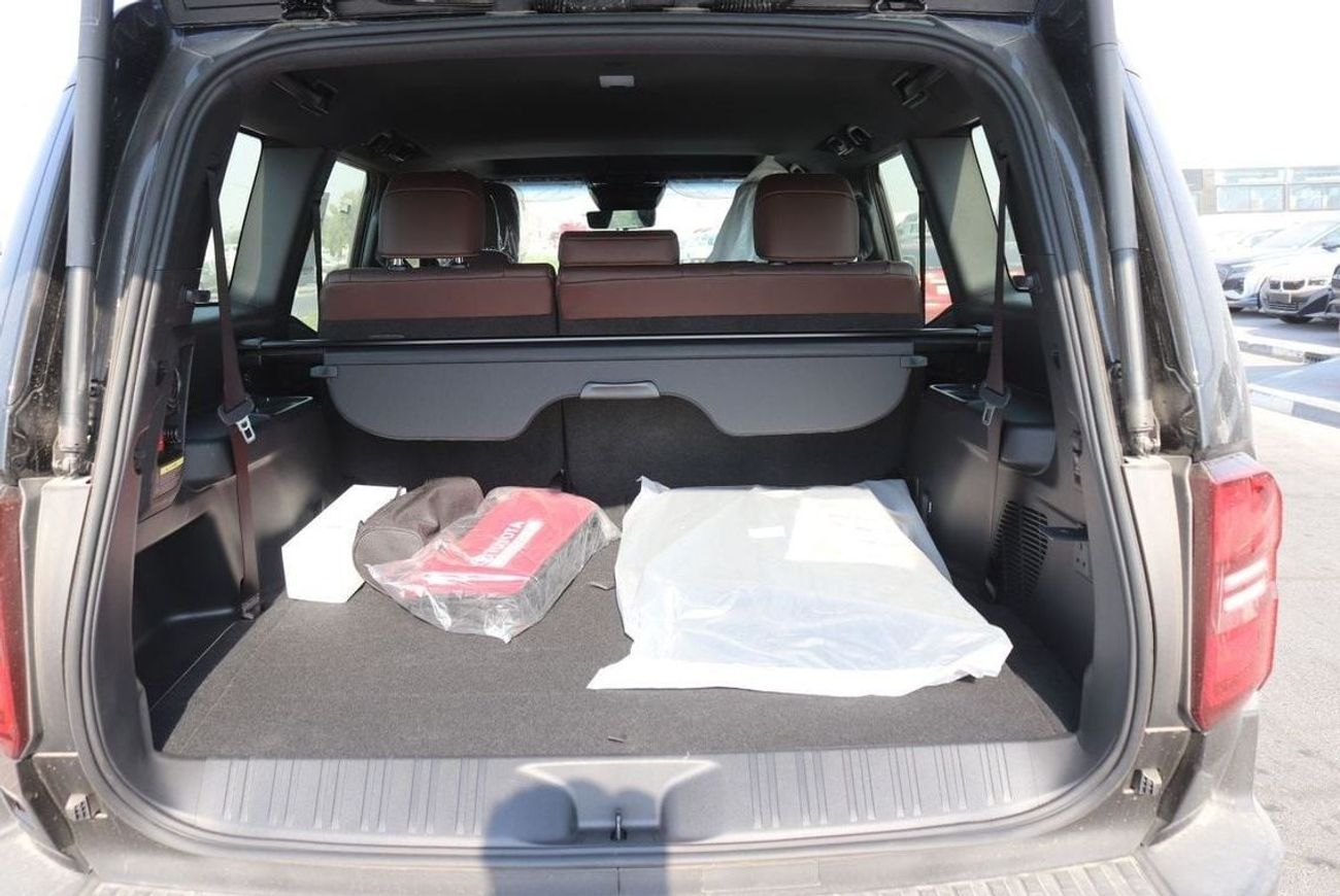 تويوتا برادو Adventure 2.4Turbo, Leather Seat, Sunroof, Push Start, Memory seat, Model 2025