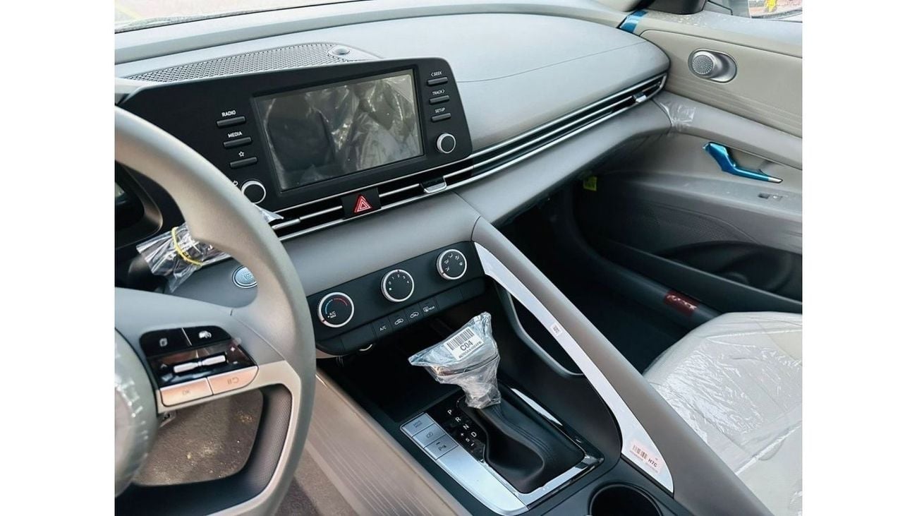 هيونداي إلانترا Hyundai Elantra 1.6L PETROL 2024 GCC Specs sunroof
