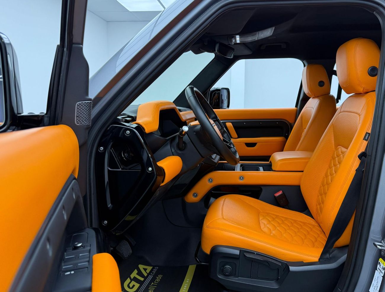 Land Rover Defender P300 110 S 2.0L (5 Seater) 2020 Land Rover Defender P300 S 110, Warranty, Full LR Service History, E