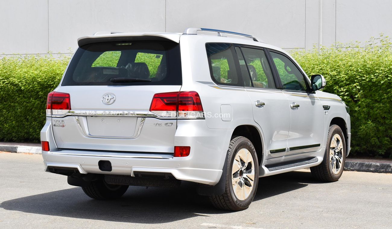 Toyota Land Cruiser VXR 5.7 V8