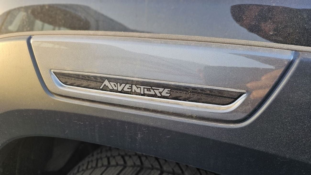 Toyota Hilux Adventure 4.0L FULL OPTION OMAN