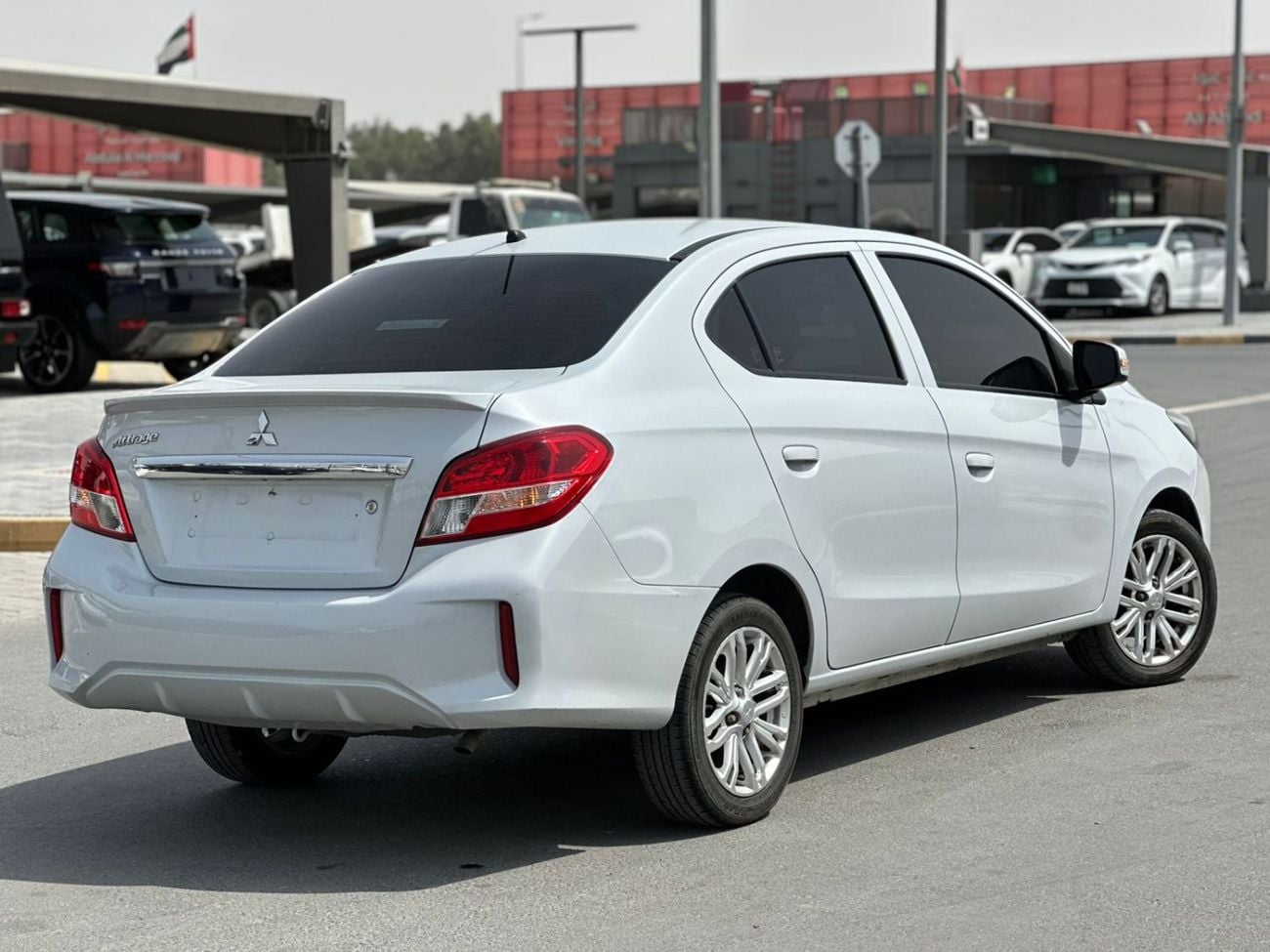 ميتسوبيشي اتراج GLX Base 1.2L