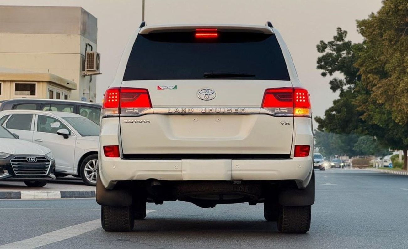 Toyota Land Cruiser SAHARA | PUSH START | SUNROOF | 360 VIEW CAMERA | V8 DIESEL ENGINE | AT | ELECTRIC HEATED & MEMORY S