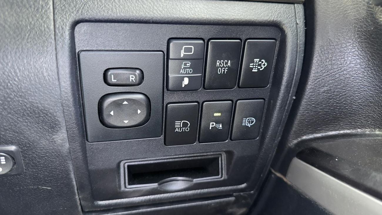 تويوتا لاند كروزر -