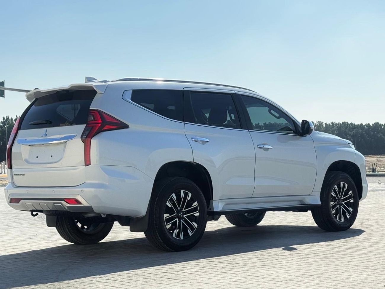 Mitsubishi Montero Sport MITSUBISHI MONTERO 2020 TOP OF Range Sunroof,GCC SPECS