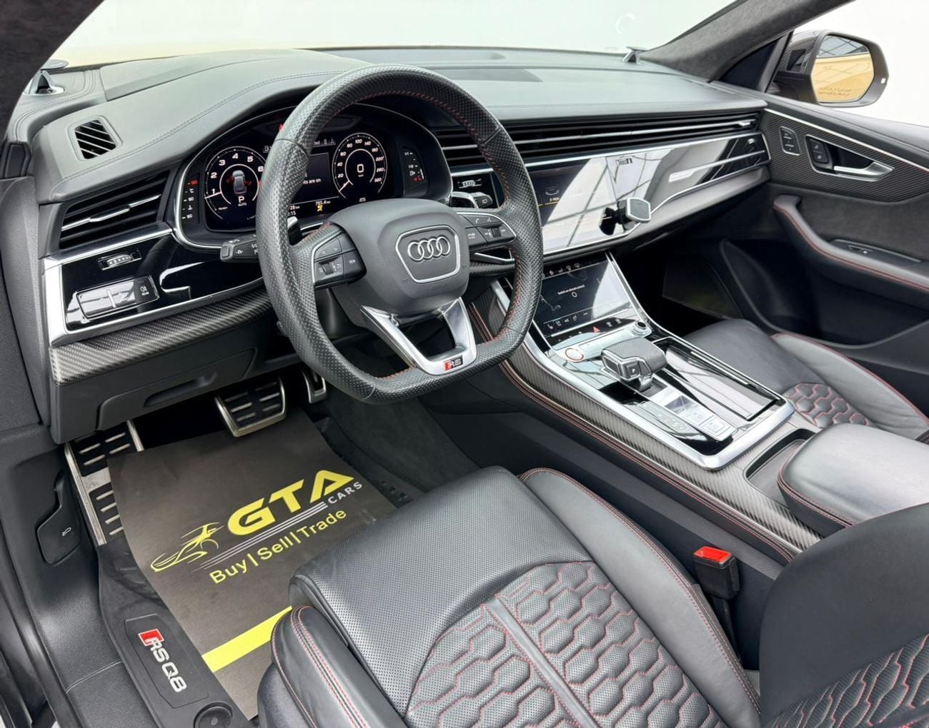 Audi RSQ8 2020 Audi RSQ8 4.0TFSI Quattro, Warranty, Carbon Fiber Package, Excellent Condition, GCC