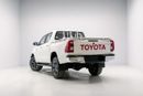 تويوتا هيلوكس Double Cab 2.7L - Manual - Super White Inside Maroon | Export Only