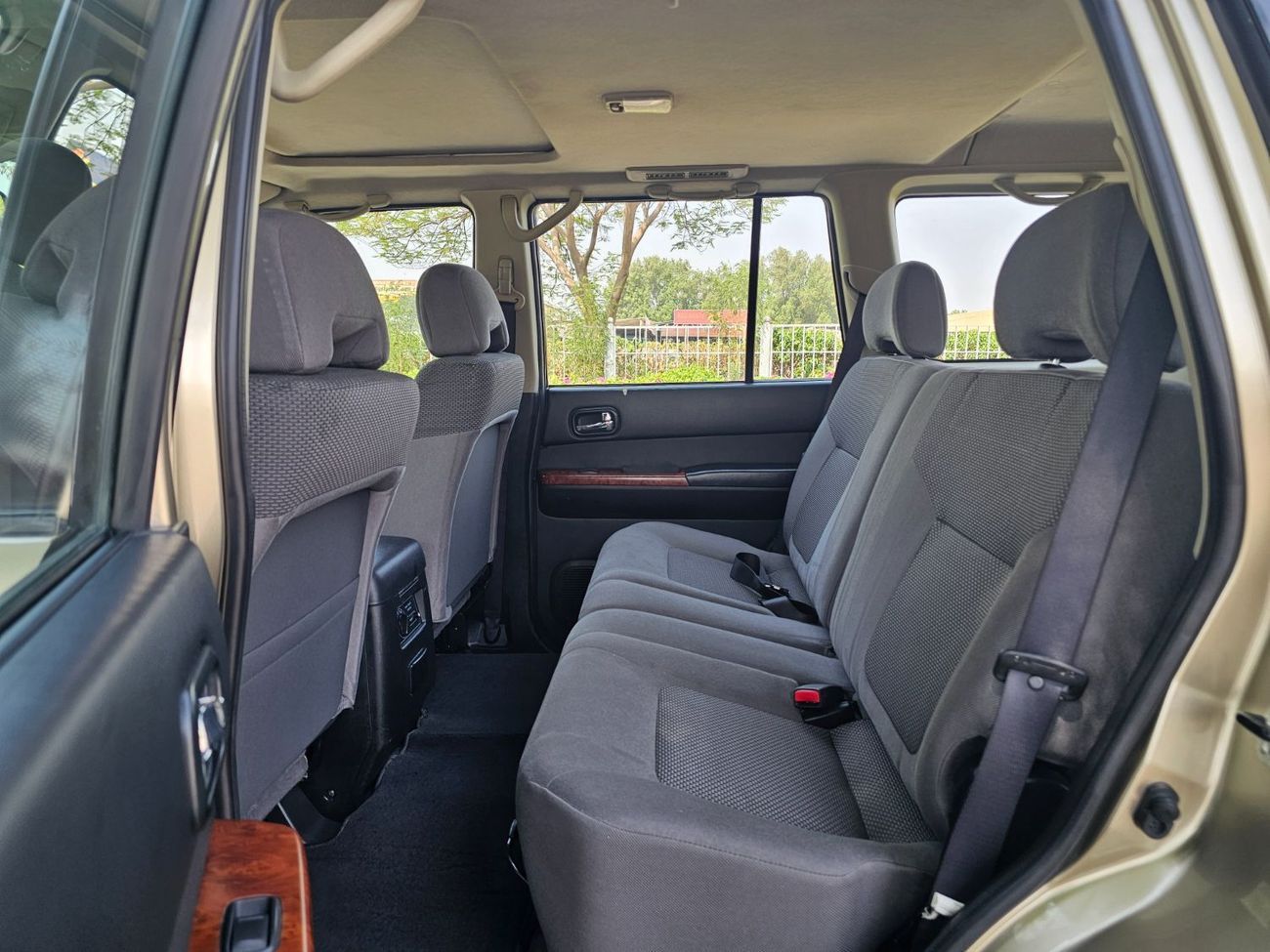 نيسان باترول سفاري GL 4.8L A/T (7 Seater)