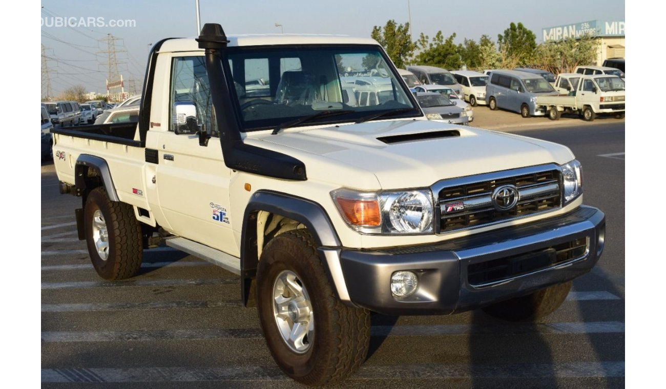 Toyota Land Cruiser Pick Up SINGLE CABIN