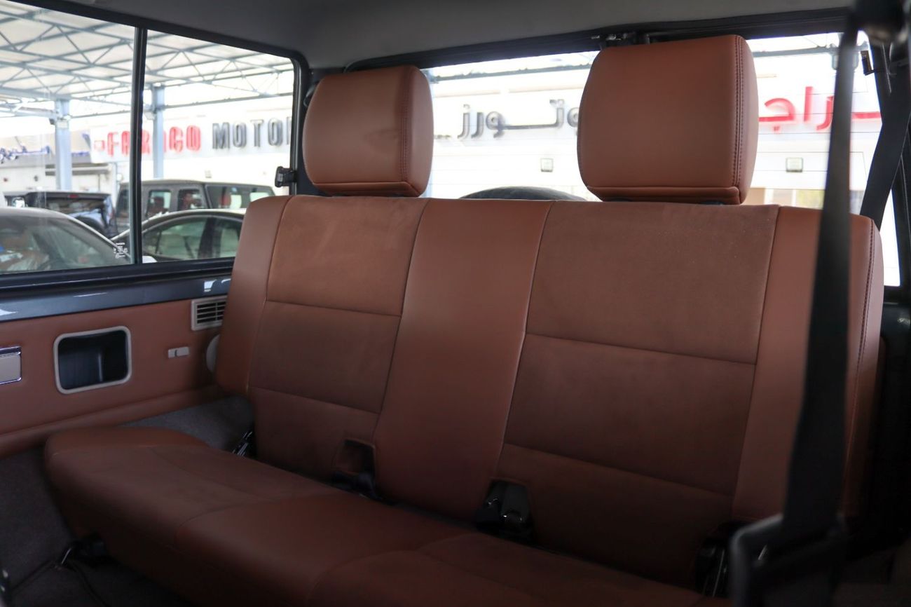 Toyota Land Cruiser 70 GRJ 71 4.0 V6 AUTOMATIC DIFF LOCK **EXPORT ONLY**التصدير فقط خارج الخليج**