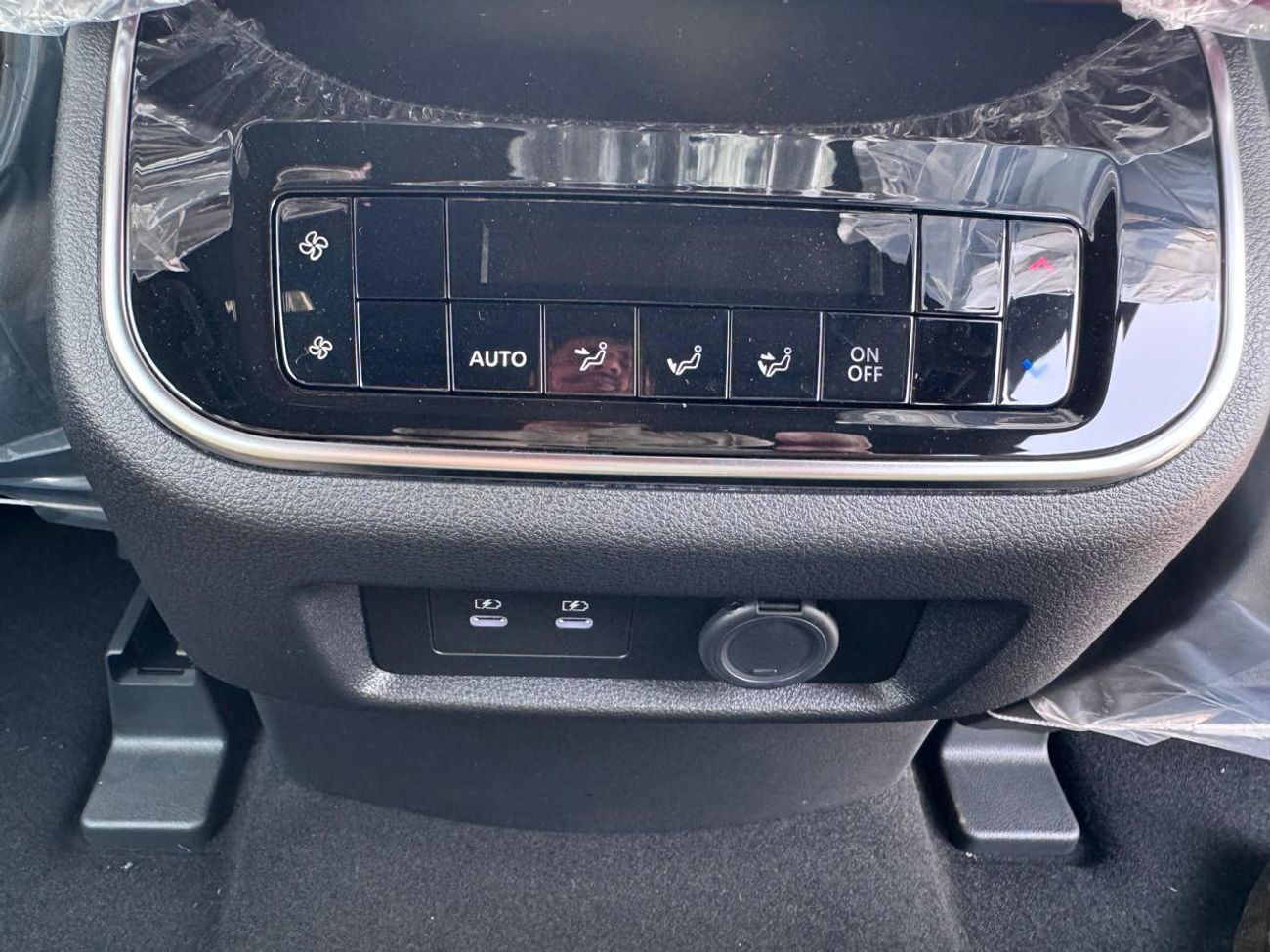 Nissan Patrol 3.5L LE Titanium_2026 _SILVER_BURGUNDY