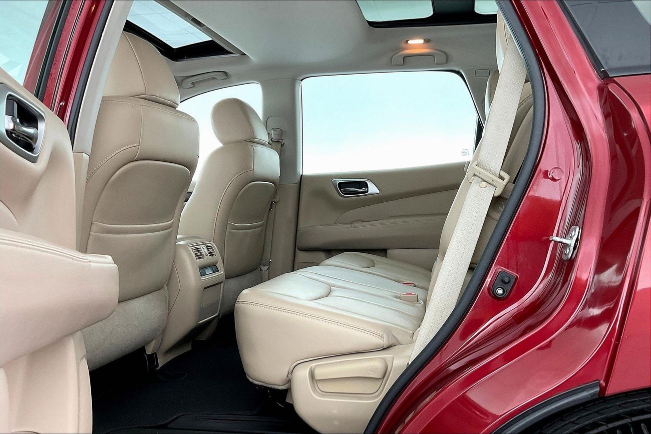 Nissan Pathfinder SV