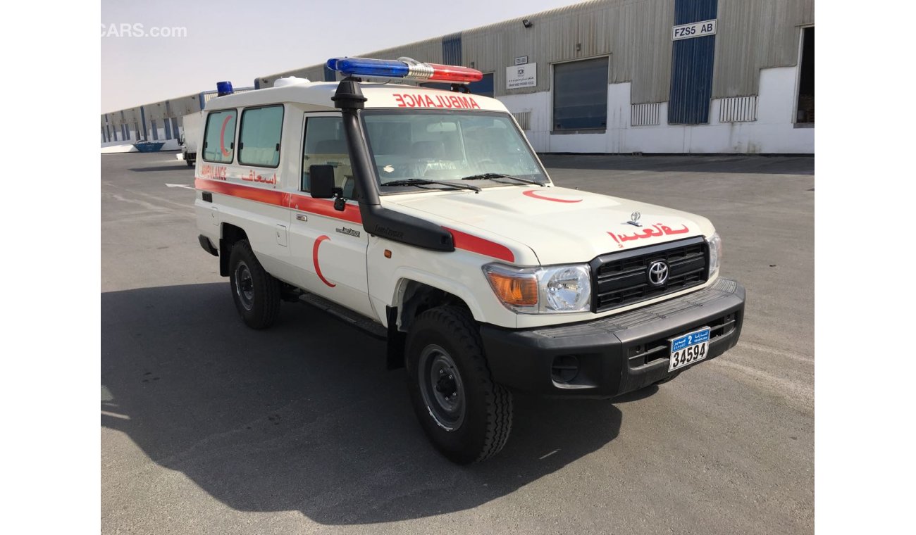 تويوتا لاند كروزر هارد توب Ambulance with Advance Equipment (Export only)