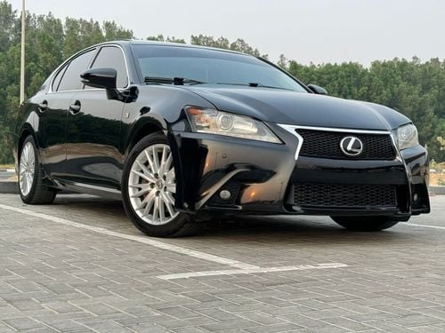 لكزس GS 350 بلاتينوم بحالة ممتازة من الداخل و الخارج