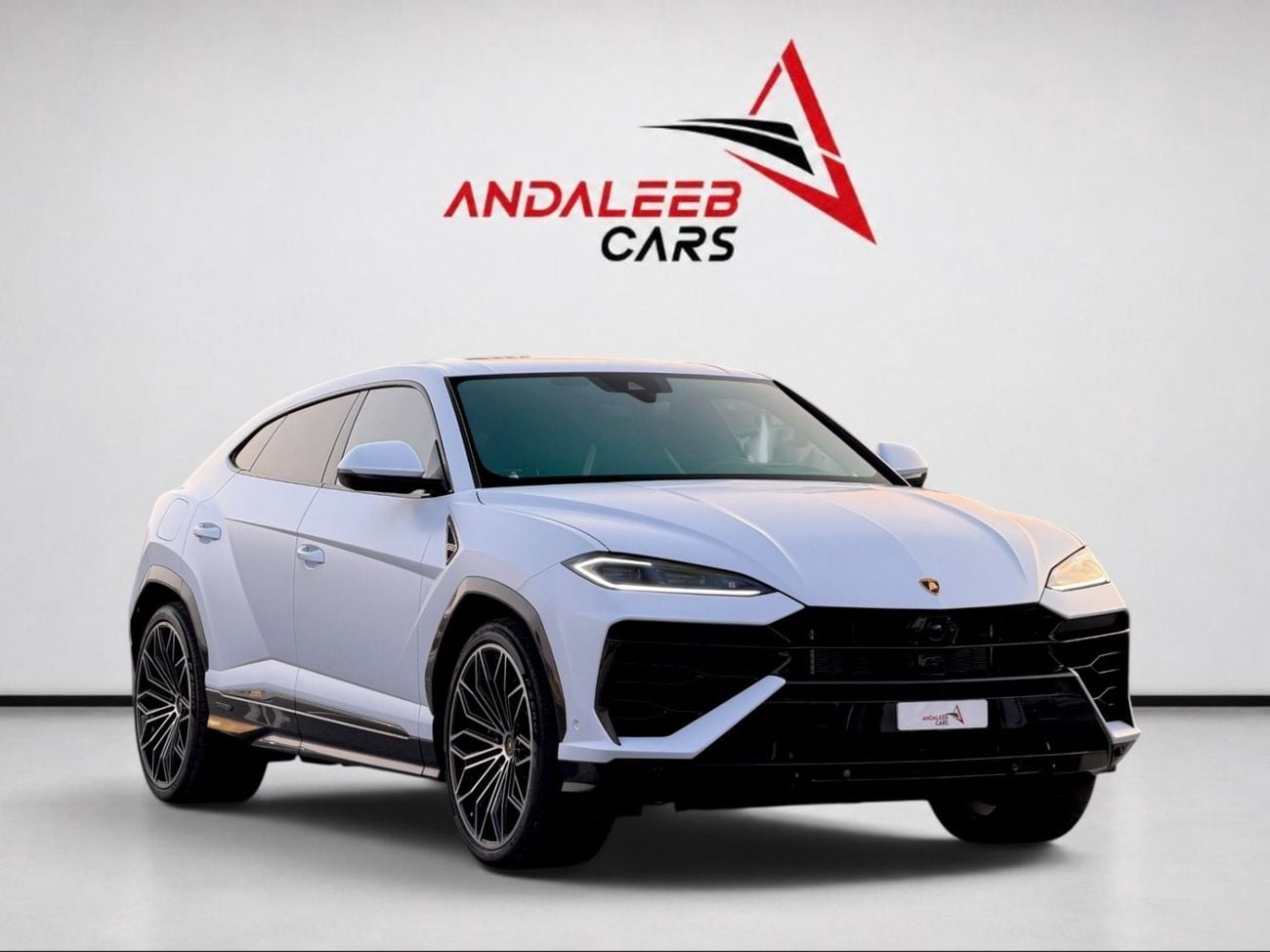 لامبورغيني اوروس SE MATTE PPF | SERVICE CONTRACT TILL 2030 | FULL AGENCY HISTORY