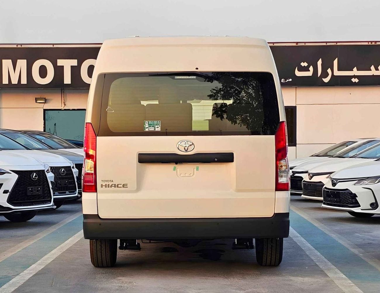تويوتا هاياس HIGHROOF / 13 SEATER / REAR CAMERA / 3.5L PETROL A/T / BLACK BUMPER (CODE # HPHRAB)