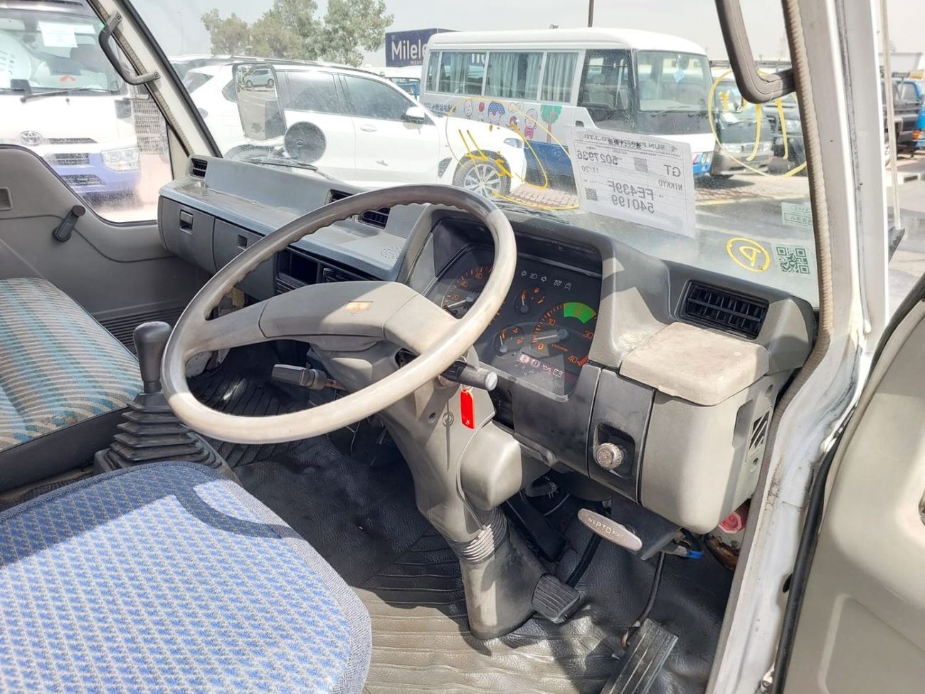 Mitsubishi Fuso Canter (RAMADAN OFFER) MITSUBISHI CANTER TRUCK RHD 1990 MODEL 3.9 L DIESEL MANUAL(PM40199)