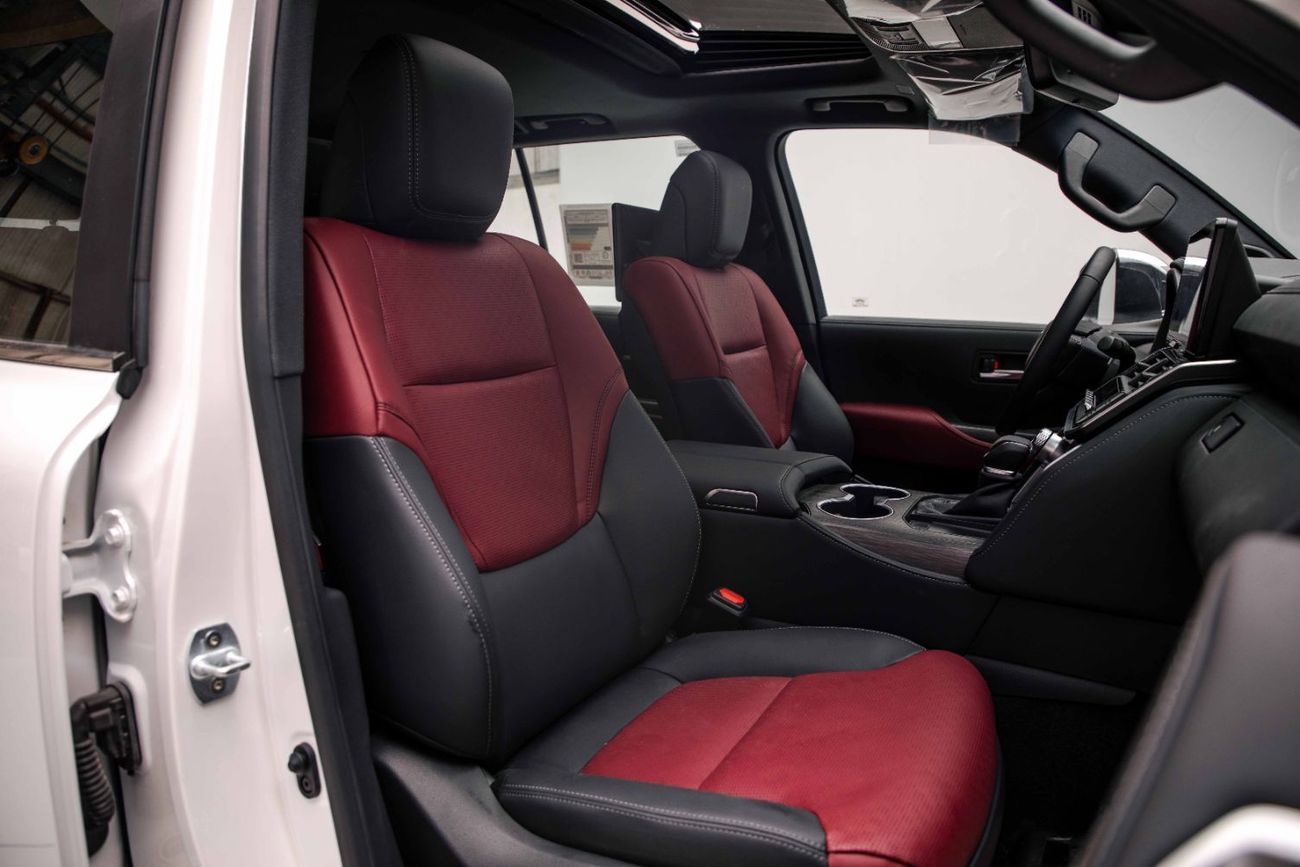 Toyota Land Cruiser VXR S 3.5L - WHITE INSIDE RED | EXPORT ONLY