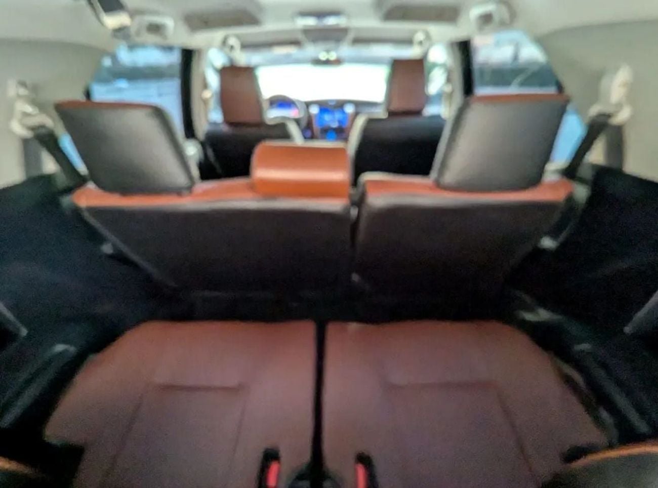 تويوتا فورتونر Toyota Fortuner 2017Model modified 2025Model v6 4.0L petrol Engine Colour Black Interior Brown push