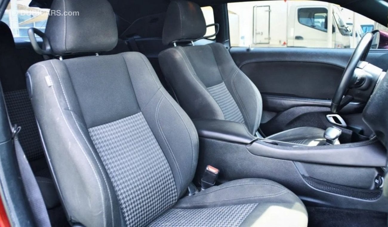 Dodge Challenger SXT SXT *Very Clean* Original Airbags Challenger SXT V6 2018/Excellent Condition