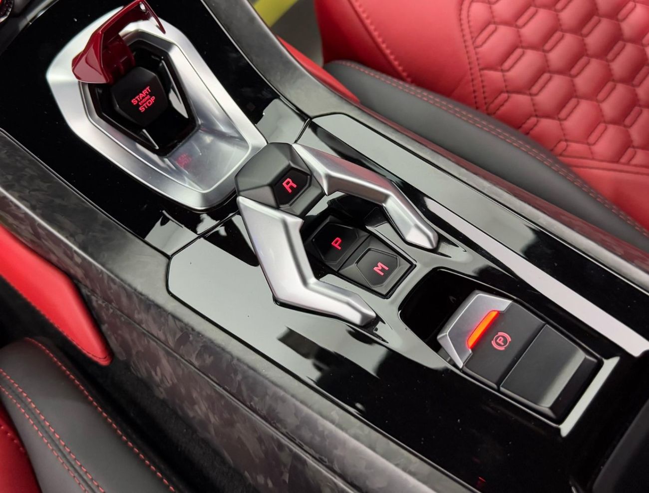 Lamborghini Huracan 2017 Lamborghini Huracan LP 610-4, Full Lamborghini Service History, Very Low Kms, GCC