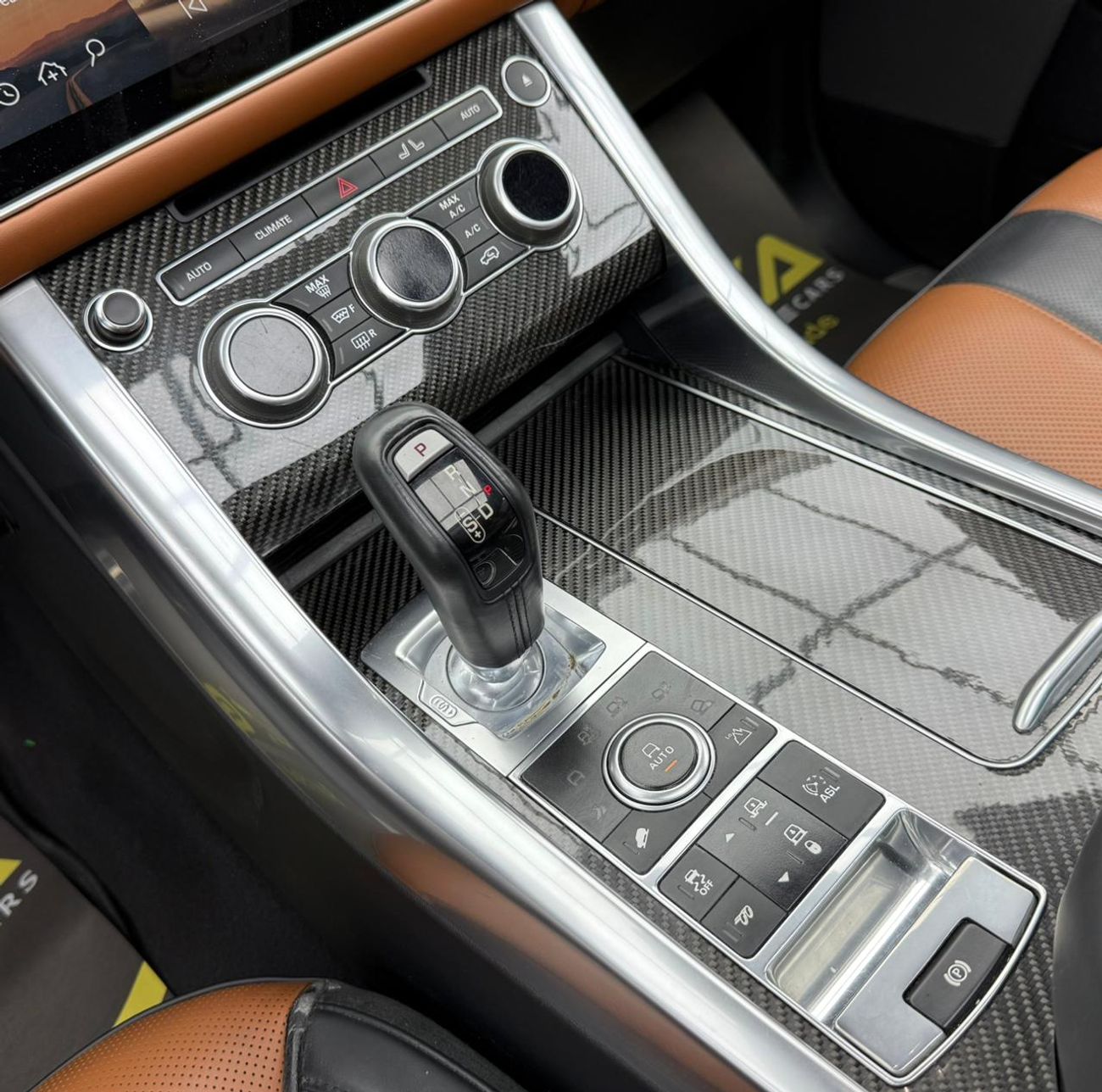 Land Rover Range Rover Sport SVR 5.0L (550 HP)