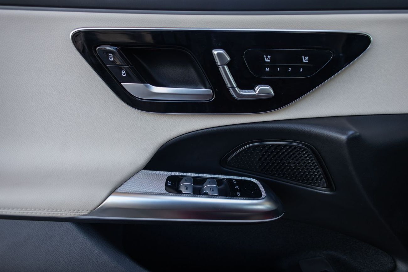 Mercedes-Benz E200 2.0L