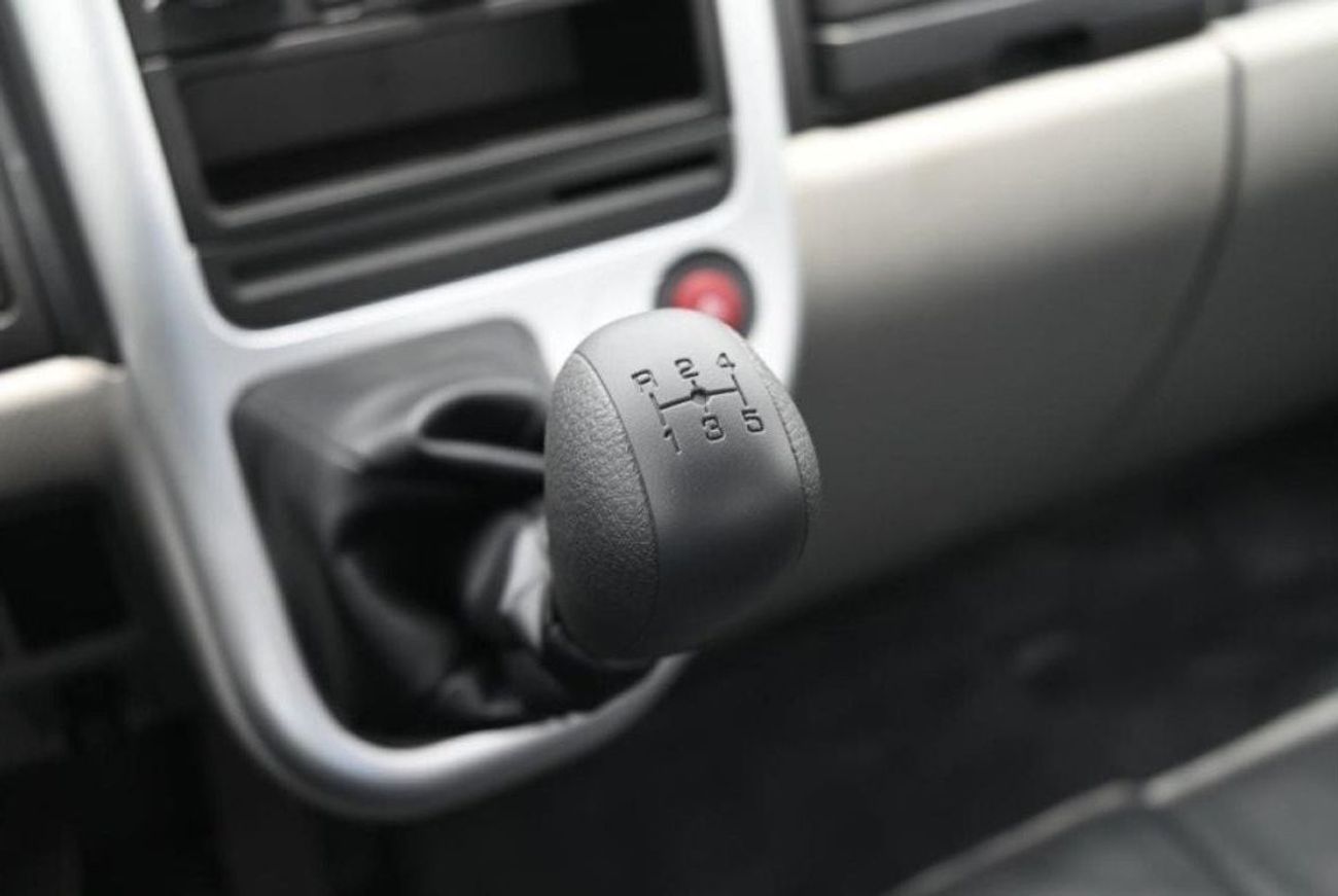 ميتسوبيشي فوسو كانتير Fuso 3 Ton Single Cab Chassis 4.2 Diesel MT