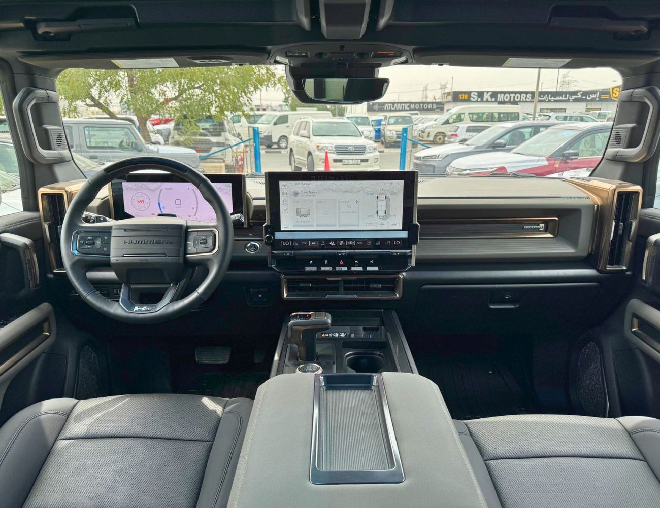 GMC Hummer EV FIRST EDITION  1.5L DUAL TONE / ELECTRIC / 360* CAMERA / PANORAMIC ROOF (CODE # 69055)