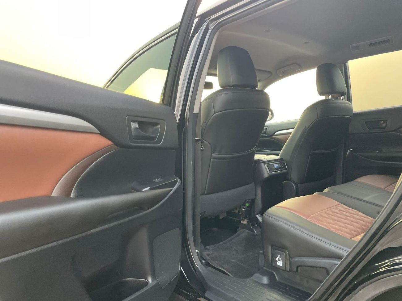 Toyota Highlander 2015 Toyota Highlander LE MidOption+ 3.5L V6 - AWD 4x4  Full 7 Seater Leather - Rear CAM -