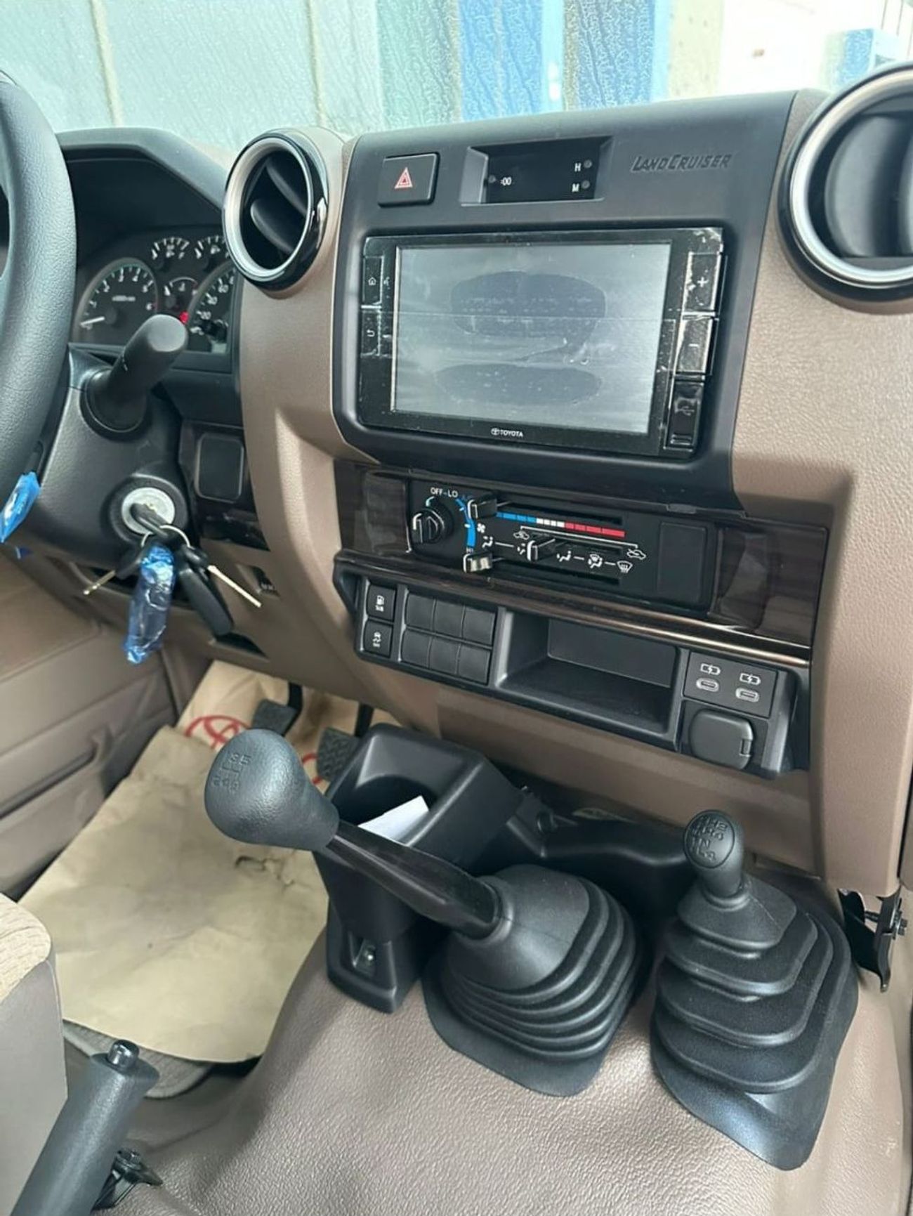 Toyota Land Cruiser Pick Up Std 4.0L Single Cab Utility 4WD