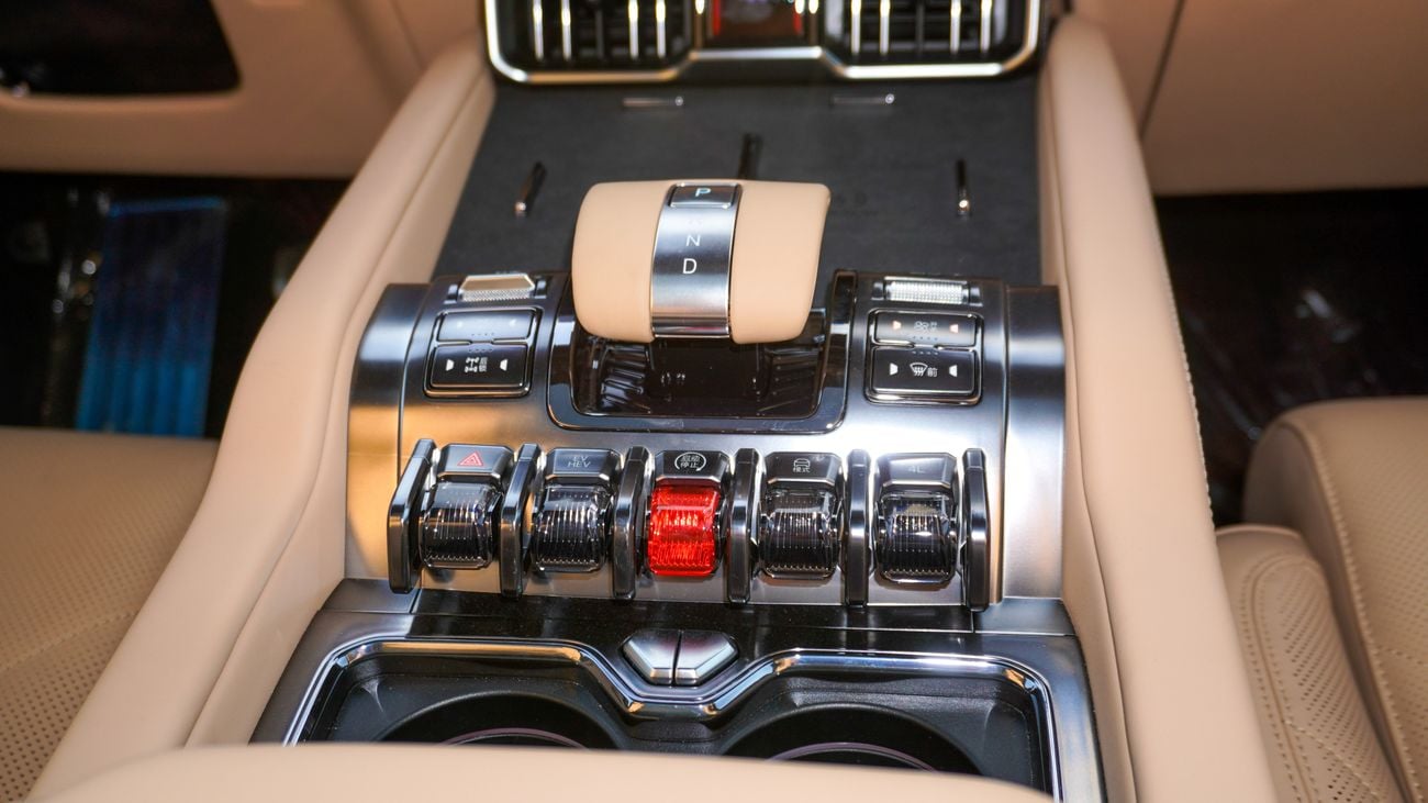 بي واي دي ليوبارد 8 Smart and Brave Flagship Edition (7 Seats)