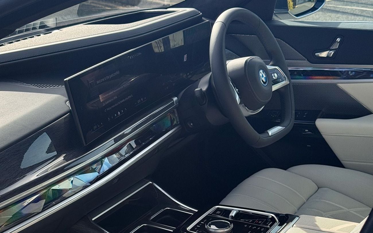 بي أم دبليو i7 XDRIVE60 BUSINESS EXCELLENCE xDrive60 Excellence Pro Right Hand Drive