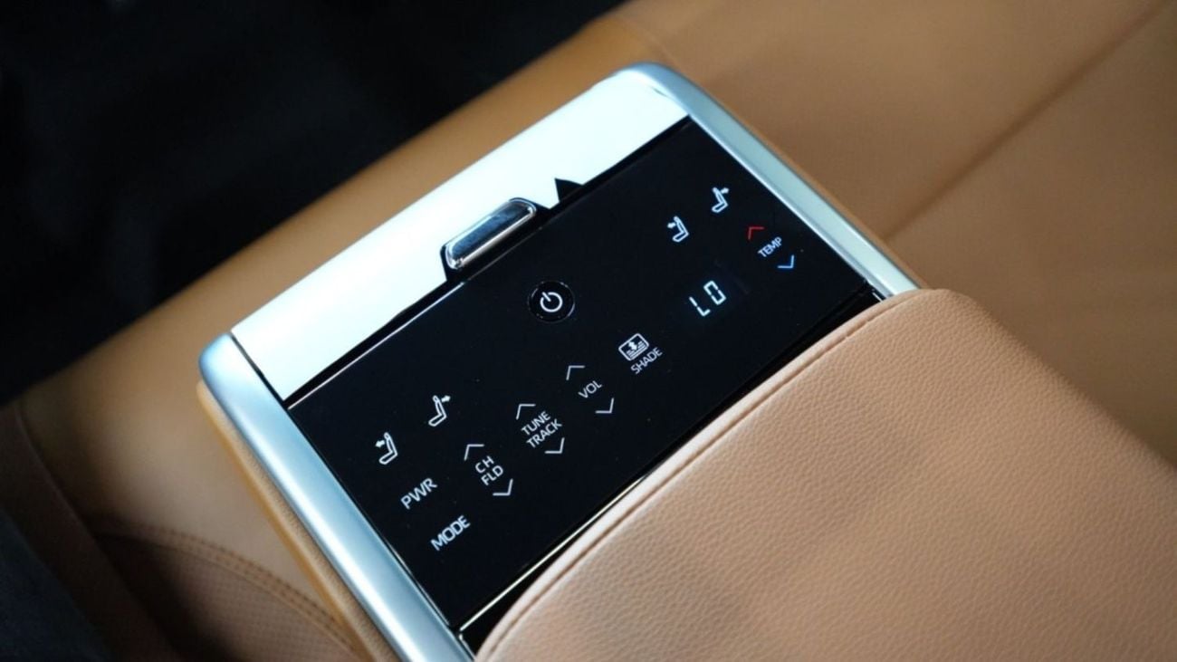 Toyota Camry 2025 - CAMRY LUMIERE 2.5L HYBRID JAPAN GCC