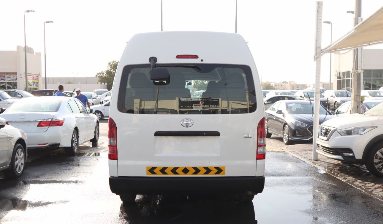 Toyota Hiace Toyota Haice High Roof 2017  GCC in excellent condition without accidents, very clean from inside an