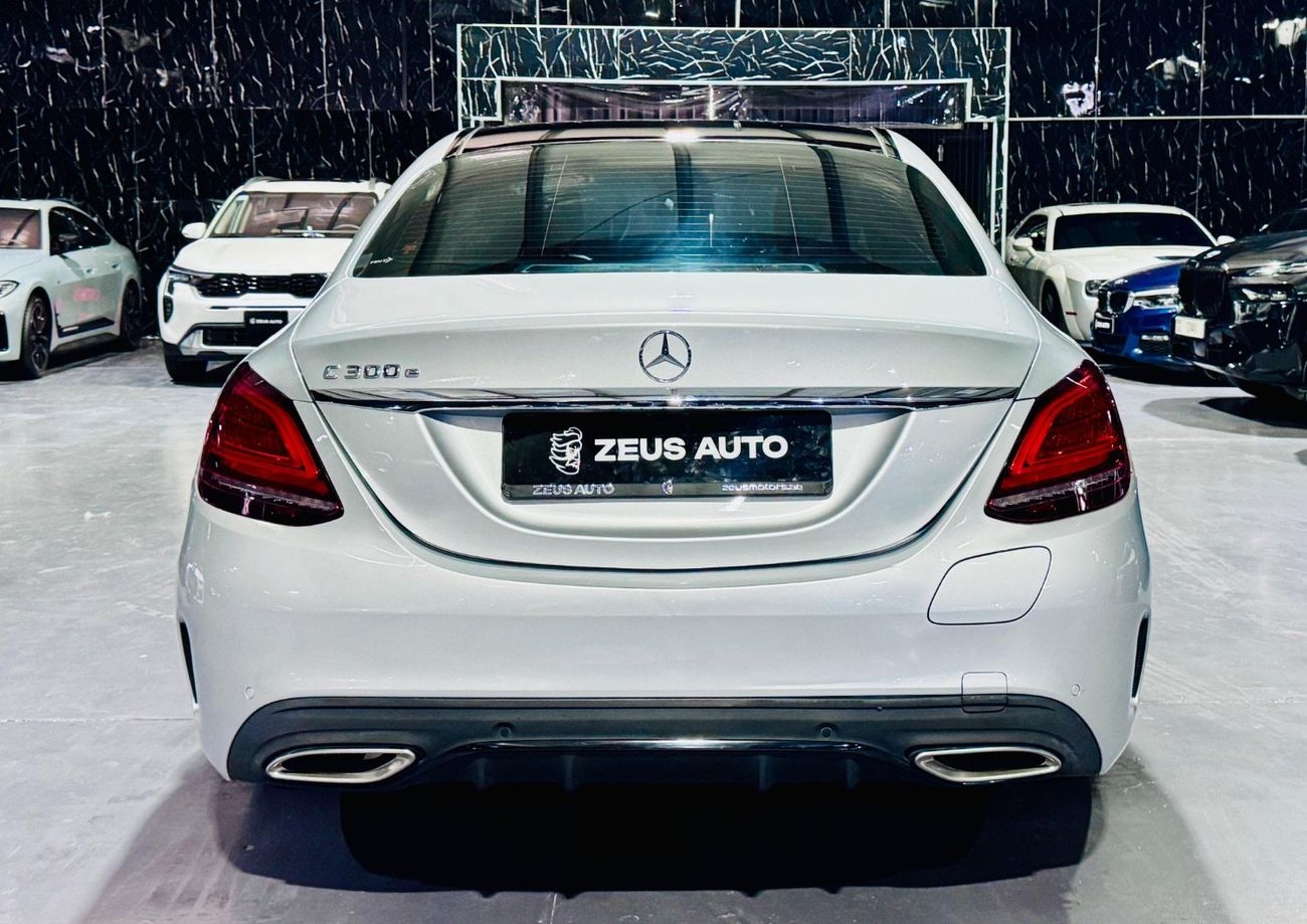 Mercedes-Benz C 300 AMG Pack 2.0L 2020 Mercedes-Benz C300e AMG Line with Full Gargash Service History