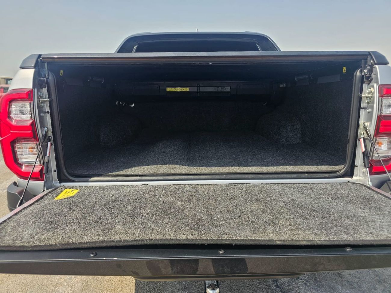 Toyota Hilux 2024 TOYOTA HILUX ROGUE