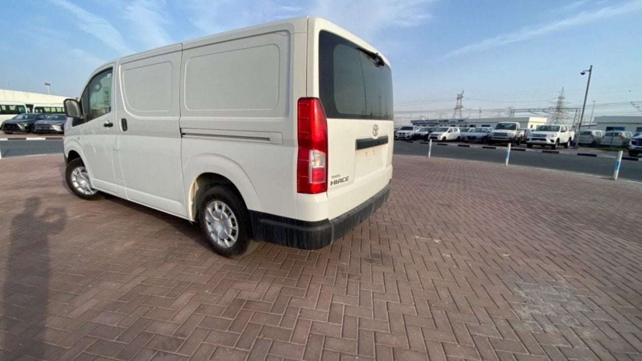 تويوتا هاياس BRAND NEW CARO VAN 2022 5 DOORS FOR EXPORT ONLY