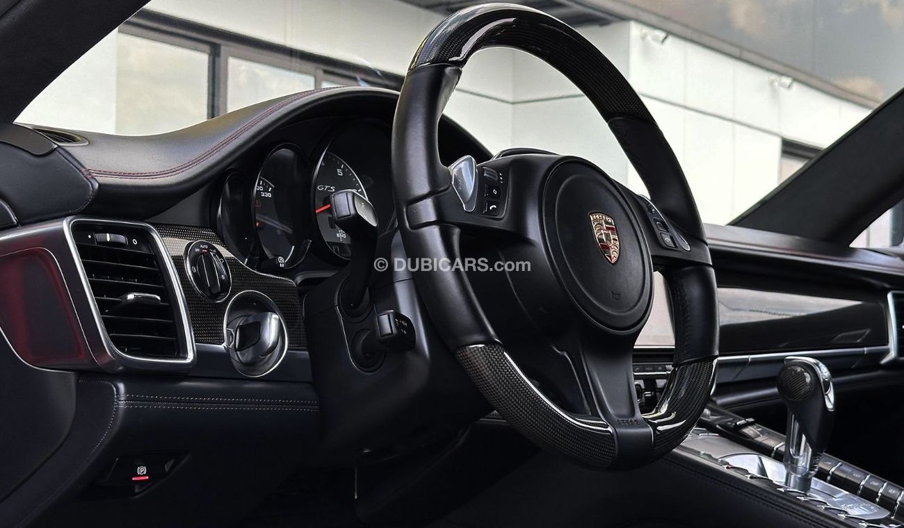 Porsche Panamera 4.8L V8 GCC Specs Full Service History