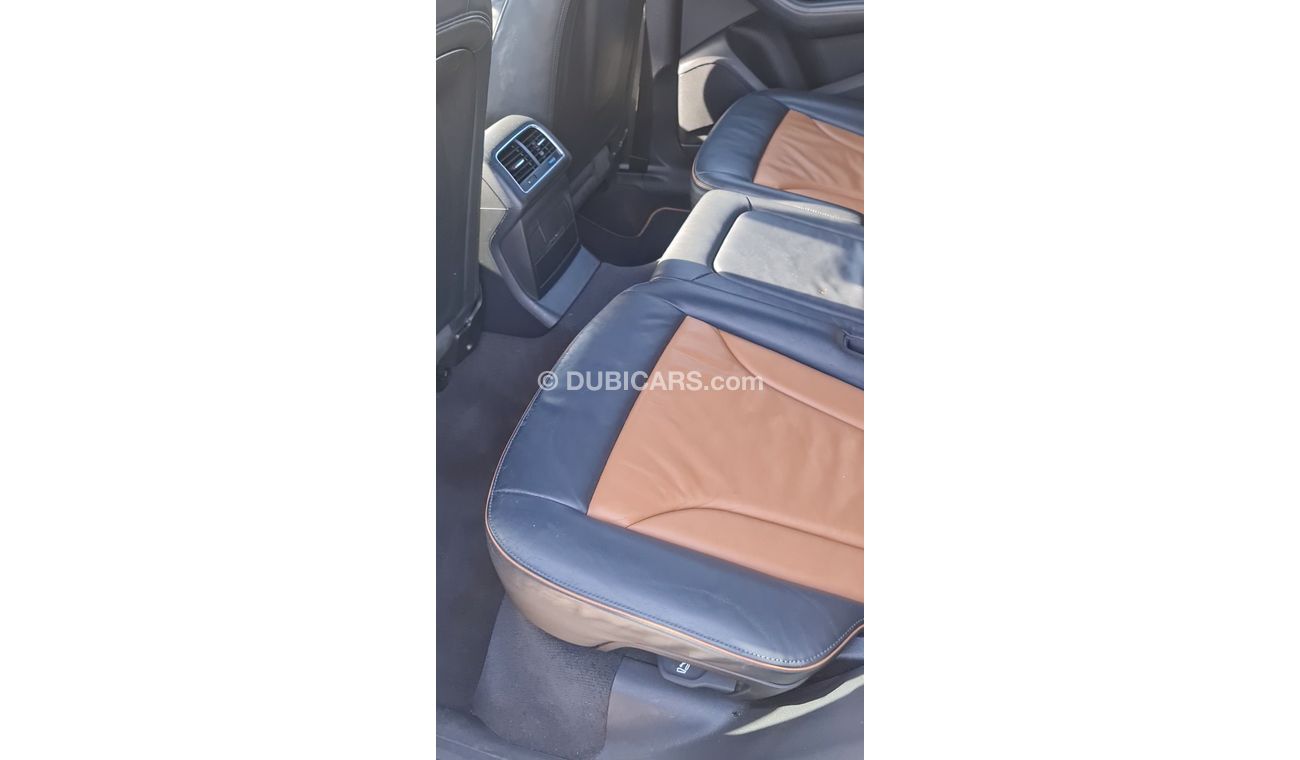 Audi Q5 3.2 liters Top Option