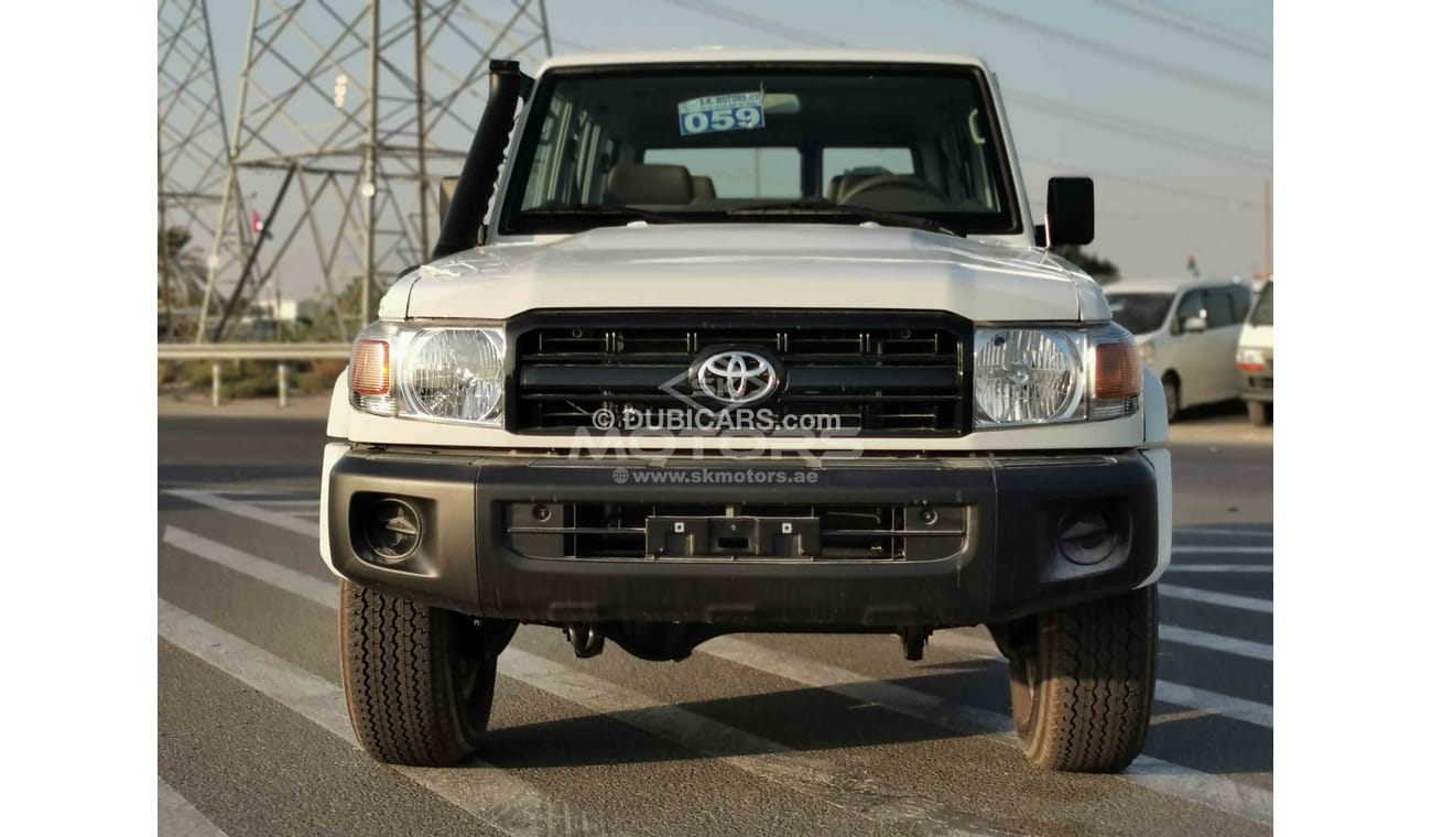 Toyota Land Cruiser 70 4.2L Diesel, 16" Alloy Rims, 4WD Gear Box, Xenon Headlights, CODE - HTLX76