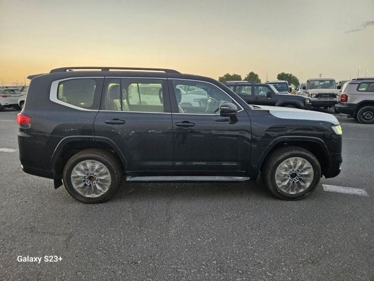 Toyota Land Cruiser TOYOTA LAND CRUISER 3.5L ZX 7 SEATER PETROL