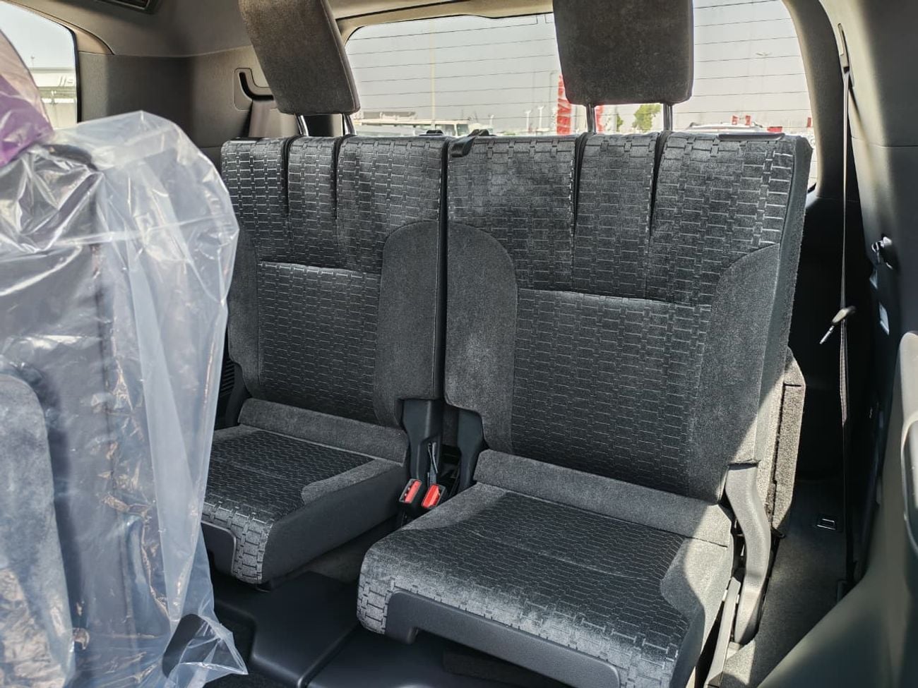 تويوتا لاند كروزر 2025 Toyota Land Cruiser LC300 GXR with Sunroof 4.0L V6 Petrol A/T 4WD Export Only