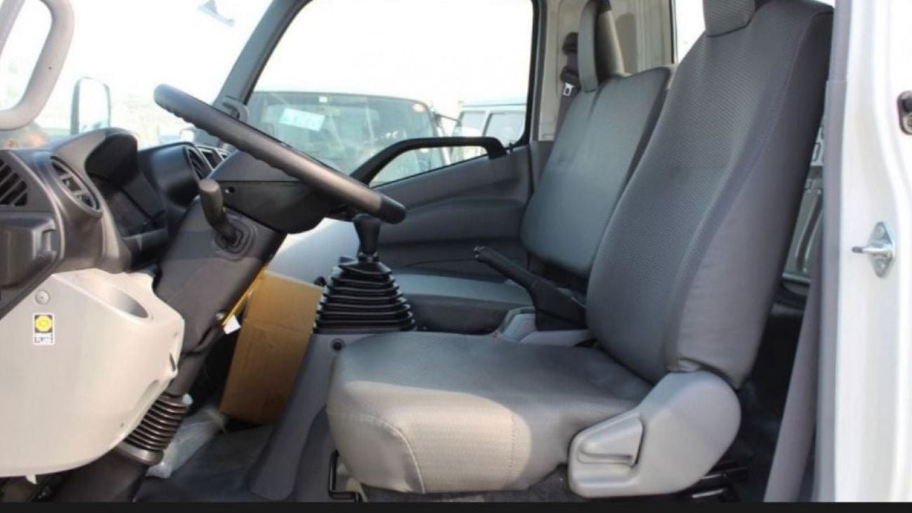 Hino 300 2023 Hino 712 4Tons Diesel Manual