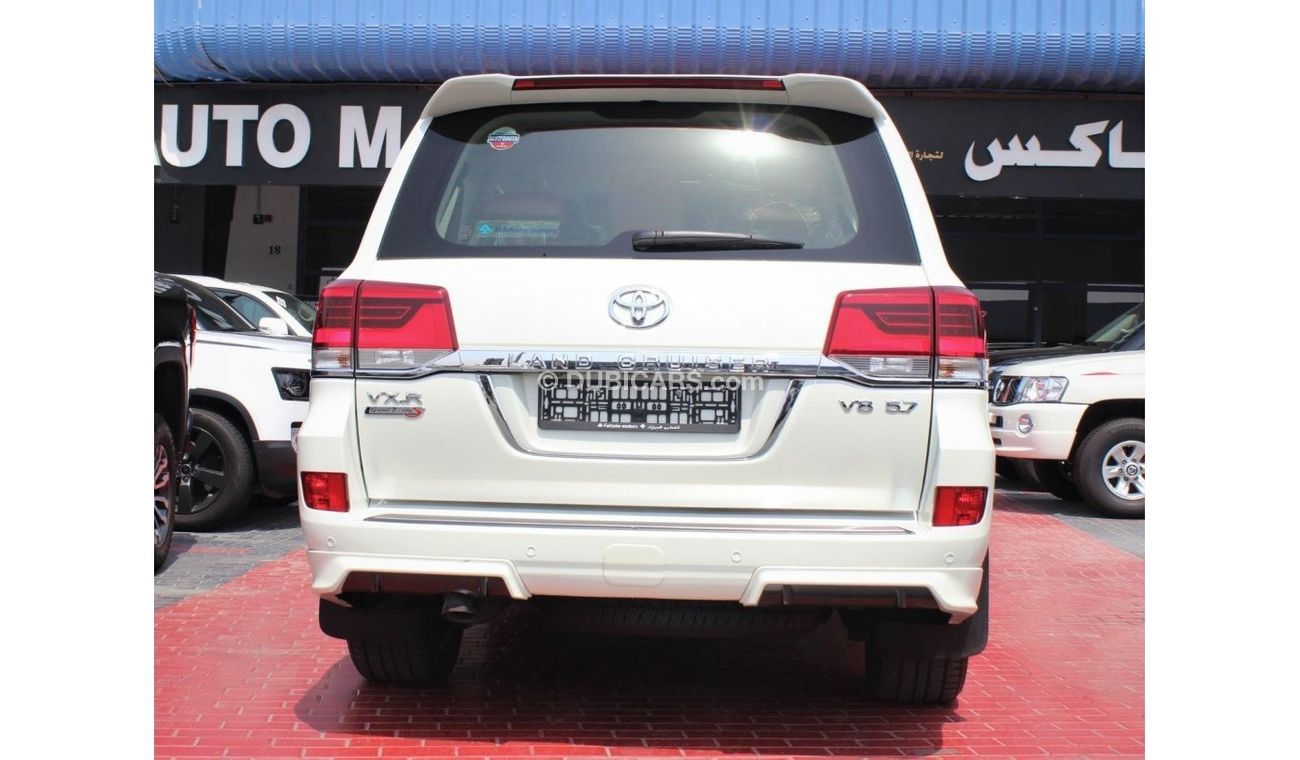 Toyota Land Cruiser VXR V8 5.7, GCC , UNDER WARRANTY FROM LOCAL DEALER (Inclusive VAT)